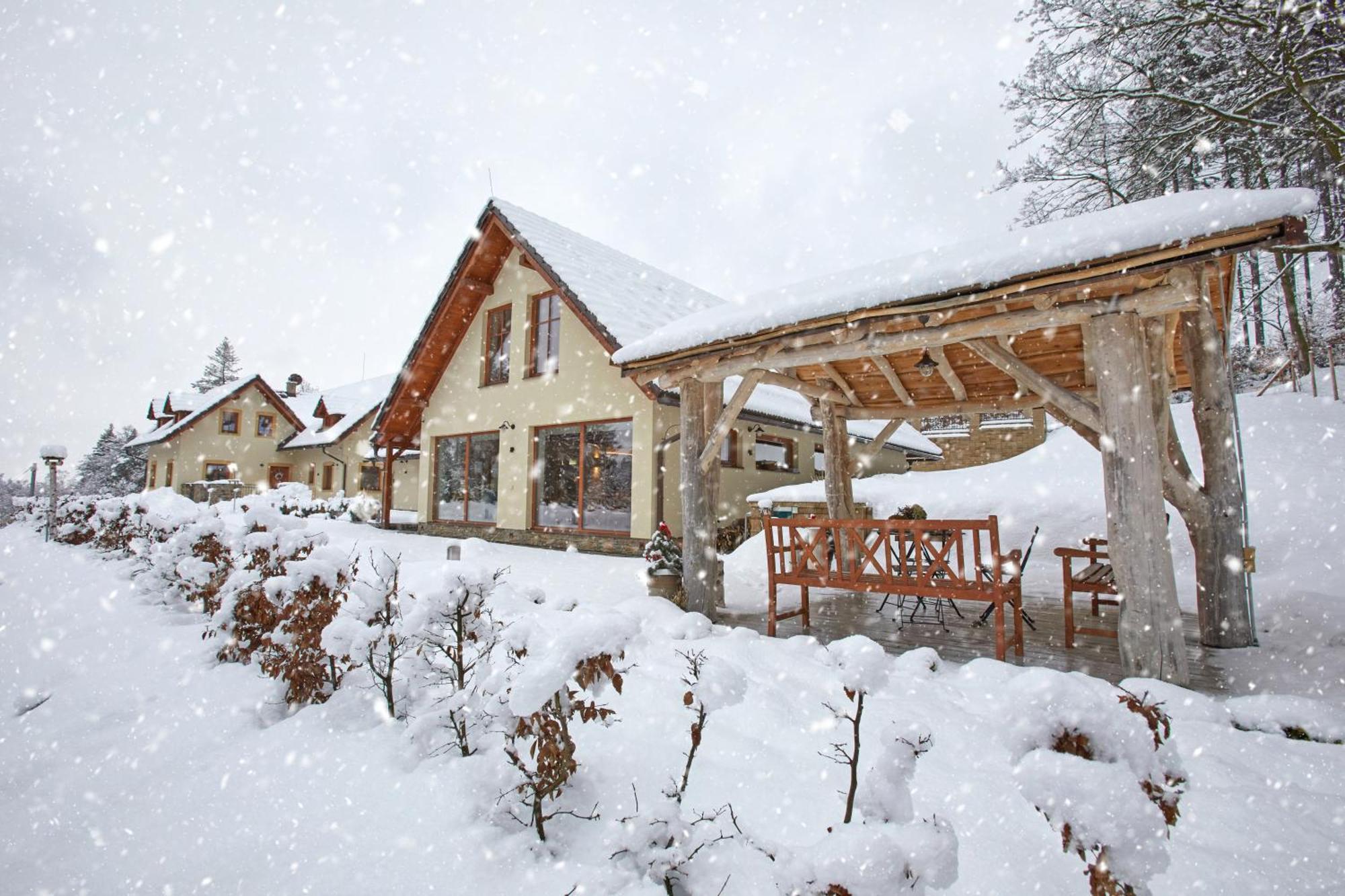 Penzion Na Kraji Lesa Валашске-Мезиржичи Экстерьер фото